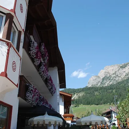 Astor 4*