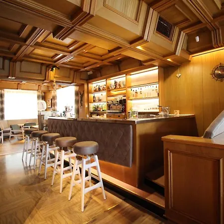 Astor 酒店